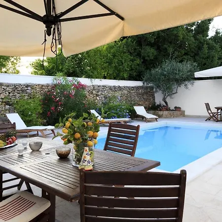 شقة Luxury Courtyard Pool